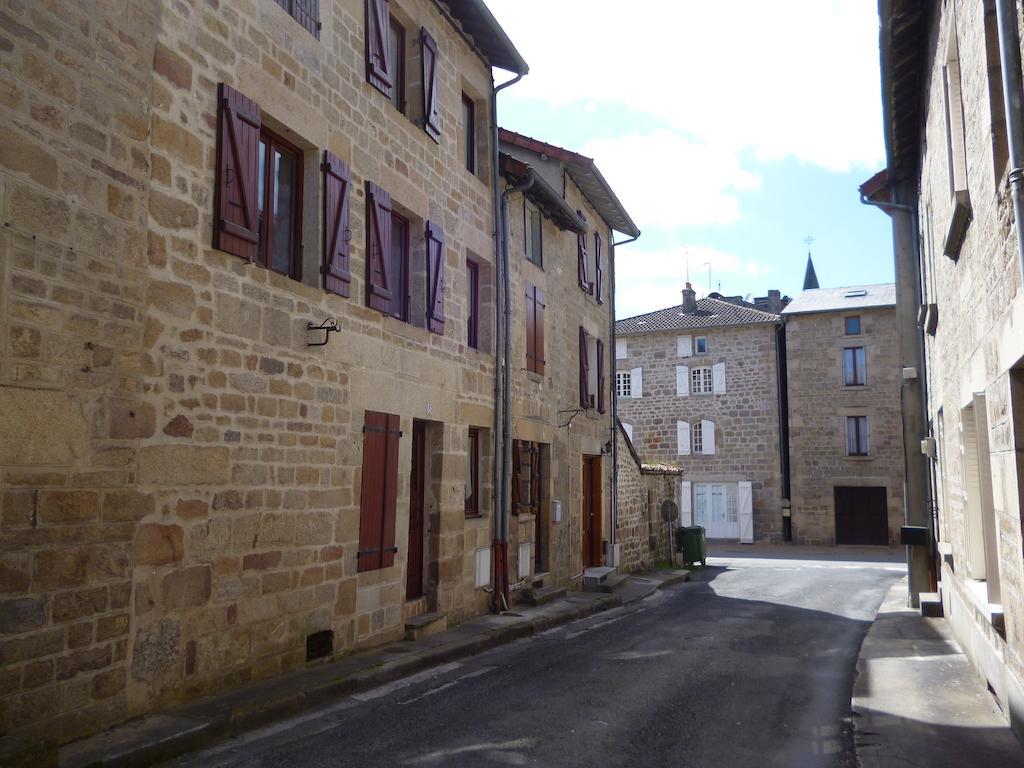 Chambres d'Hôtes L'Hirondelle du Lac Peyrat-le-Château Extérieur photo