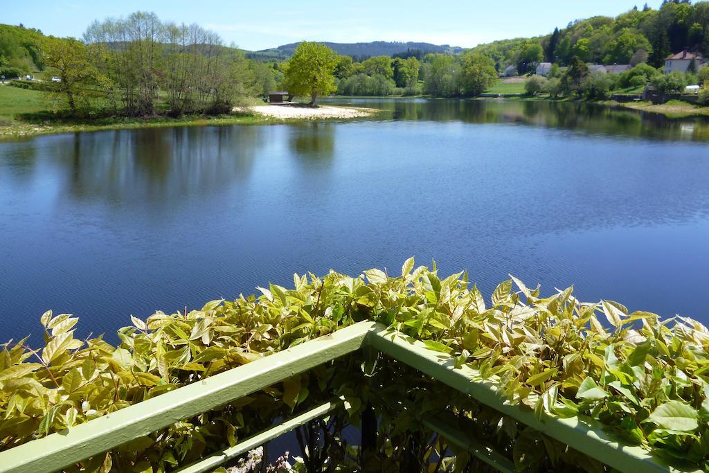 Chambres d'Hôtes L'Hirondelle du Lac Peyrat-le-Château Extérieur photo