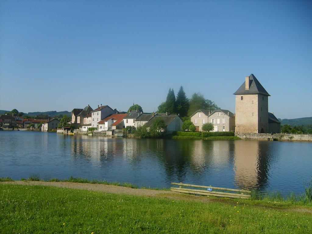 Chambres d'Hôtes L'Hirondelle du Lac Peyrat-le-Château Extérieur photo