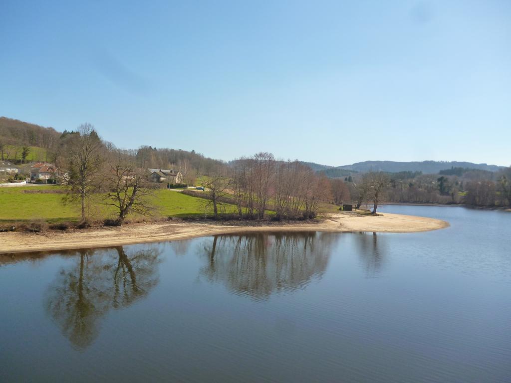 Chambres d'Hôtes L'Hirondelle du Lac Peyrat-le-Château Extérieur photo